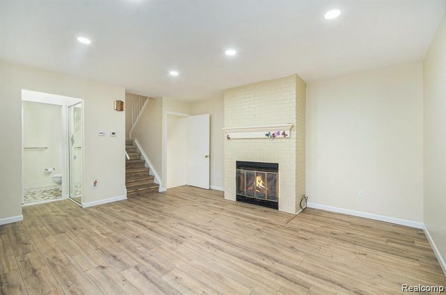37313 Clubhouse Drive, Sterling Heights, MI 48312