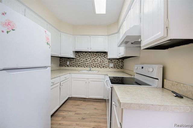 37313 Clubhouse Drive, Sterling Heights, MI 48312
