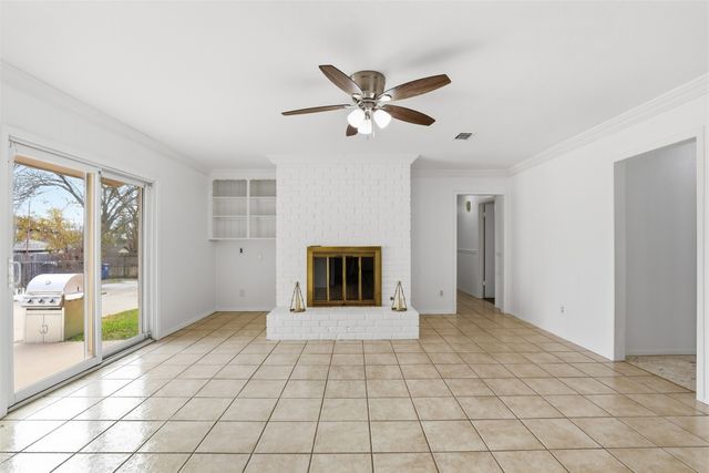 1607 Arrowhead Drive, Pantego, TX 76013