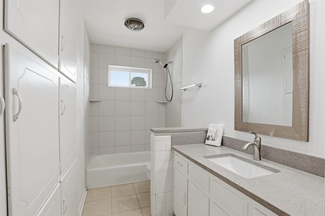 1607 Arrowhead Drive, Pantego, TX 76013