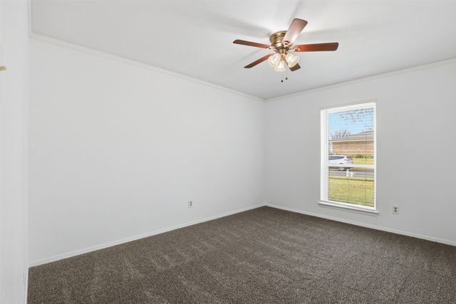 1607 Arrowhead Drive, Pantego, TX 76013