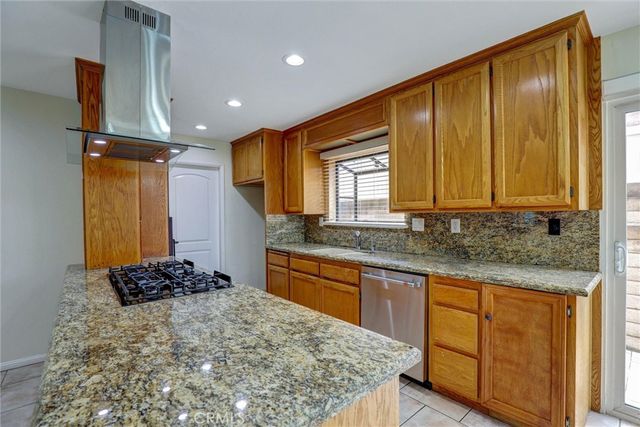 1652 Lance, Tustin, CA 92780