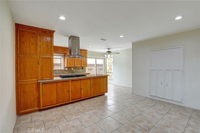 1652 Lance, Tustin, CA 92780
