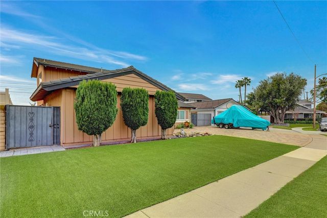 1652 Lance, Tustin, CA 92780