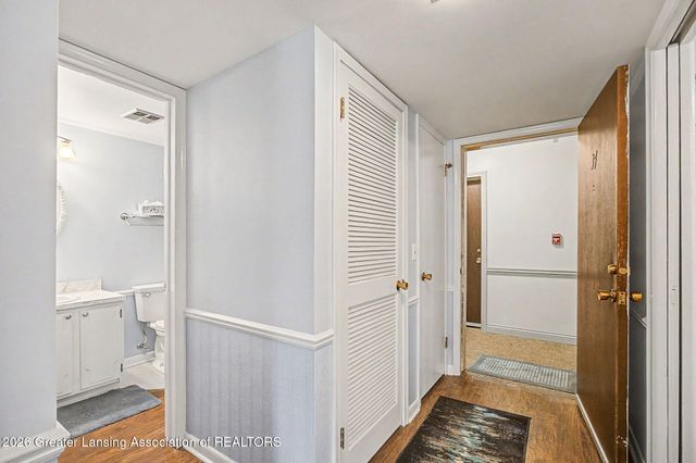 523 Bainbridge Drive 34, East Lansing, MI 48823