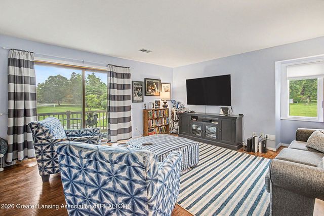 523 Bainbridge Drive 34, East Lansing, MI 48823