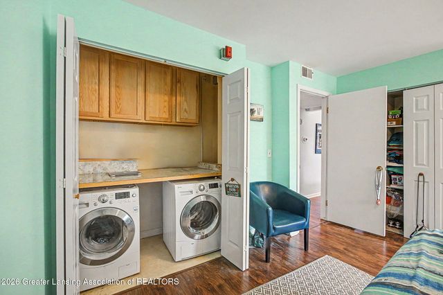 523 Bainbridge Drive 34, East Lansing, MI 48823