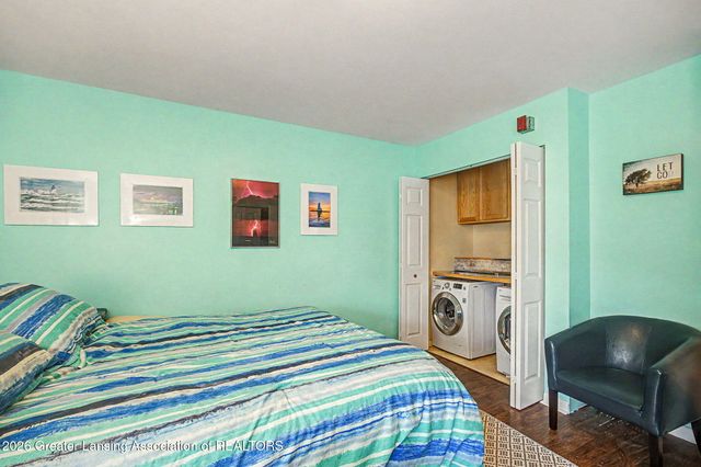 523 Bainbridge Drive 34, East Lansing, MI 48823