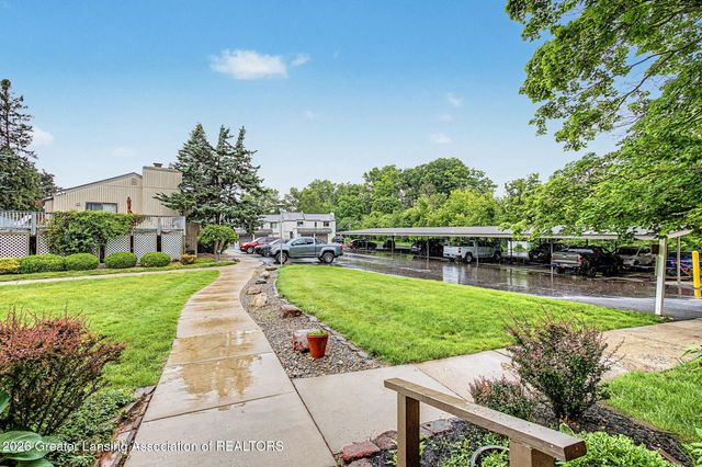 523 Bainbridge Drive 34, East Lansing, MI 48823