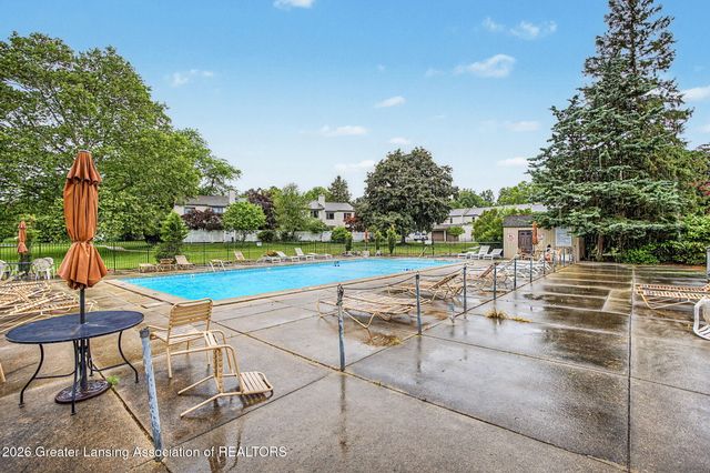 523 Bainbridge Drive 34, East Lansing, MI 48823