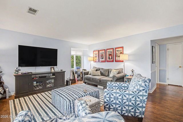 523 Bainbridge Drive 34, East Lansing, MI 48823