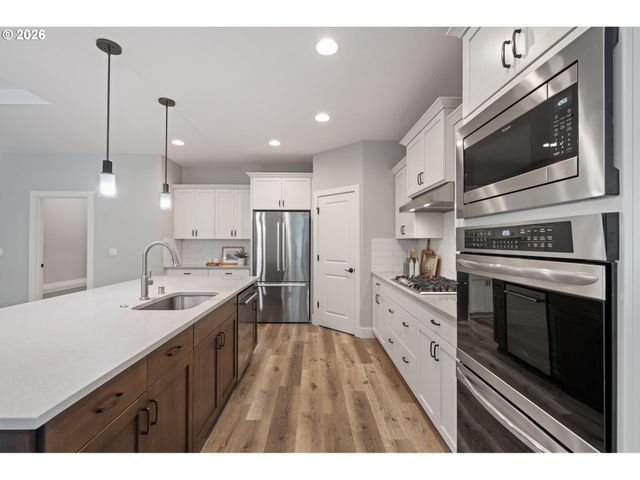 2704 Se 18TH Ave, Battle Ground, WA 98604