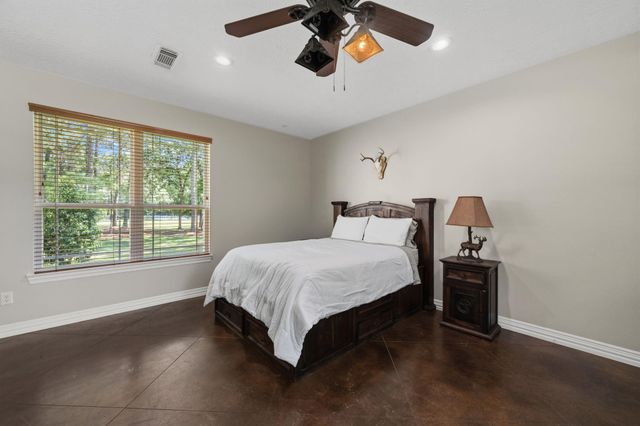 28333 Timber Oaks Court, Magnolia, TX 77355