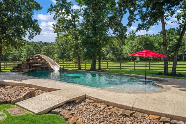28333 Timber Oaks Court, Magnolia, TX 77355