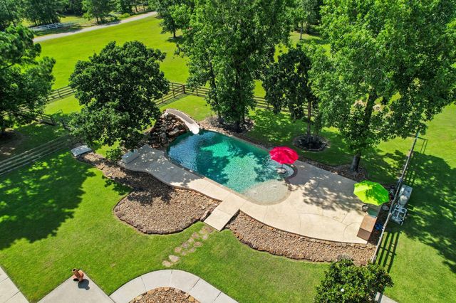 28333 Timber Oaks Court, Magnolia, TX 77355
