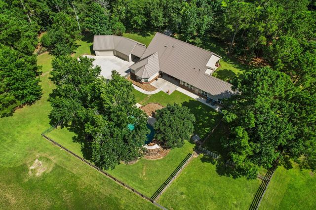 28333 Timber Oaks Court, Magnolia, TX 77355