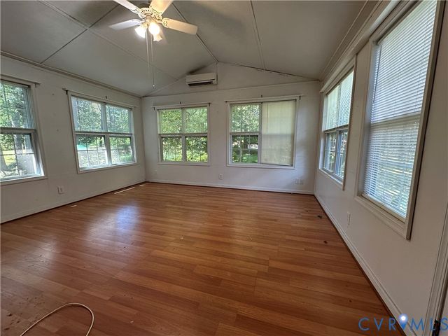 9150 Gregory Dr, North Chesterfield, VA 23236