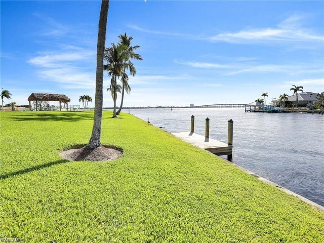 4280 SE 20th PL 207, Cape Coral, FL 33904