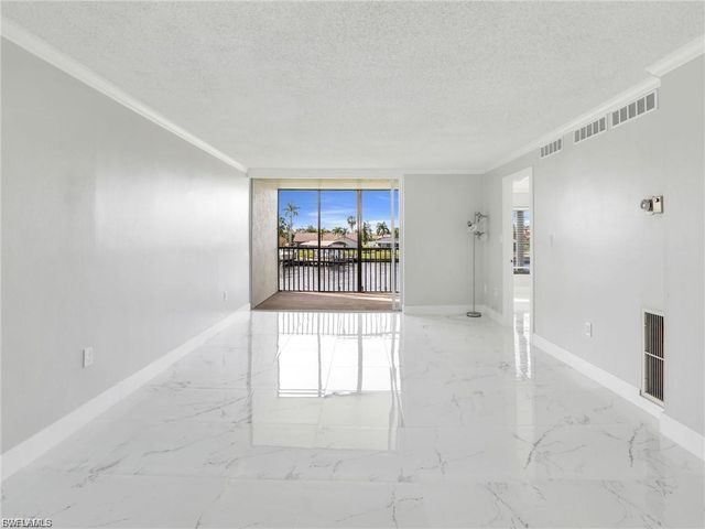 4280 SE 20th PL 207, Cape Coral, FL 33904