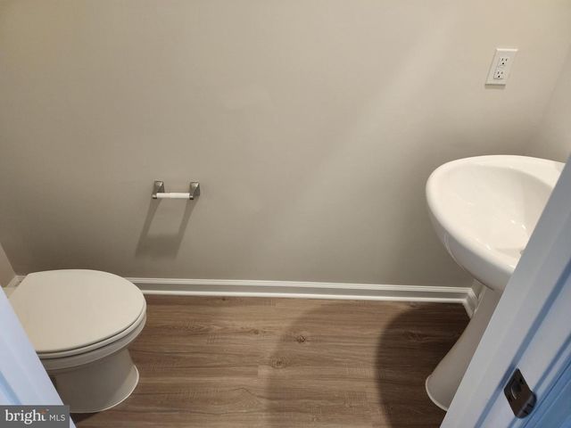 69 CRAMSFORD ST, Falling Waters, WV 25419