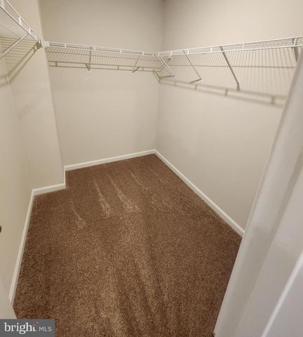 69 CRAMSFORD ST, Falling Waters, WV 25419