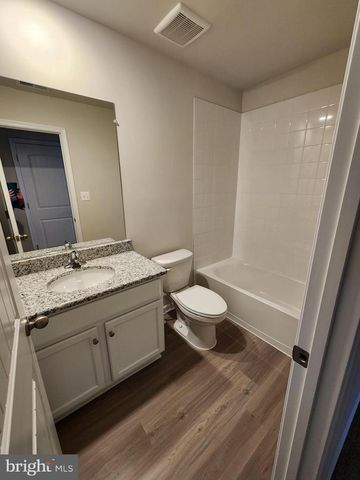 69 CRAMSFORD ST, Falling Waters, WV 25419