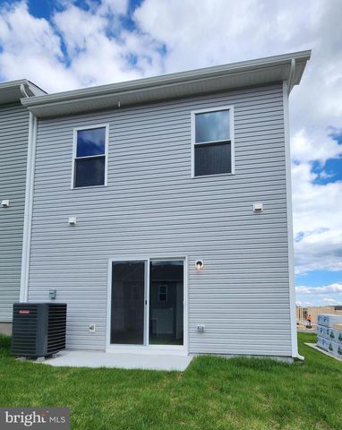 69 CRAMSFORD ST, Falling Waters, WV 25419