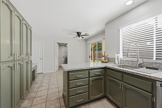 8748 Redwater Dr, Antelope, CA 95843