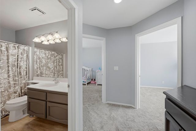 8748 Redwater Dr, Antelope, CA 95843