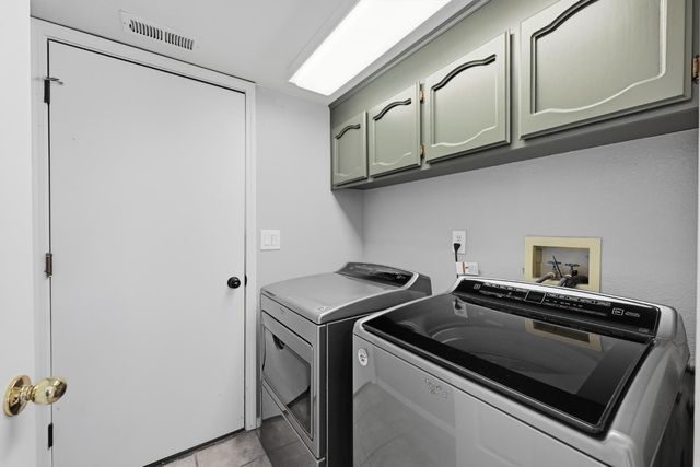 8748 Redwater Dr, Antelope, CA 95843