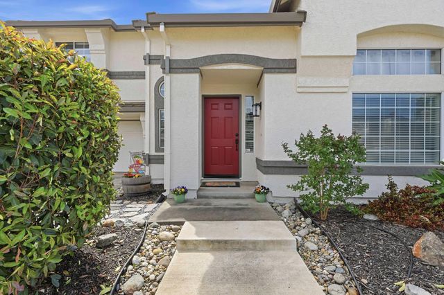 8748 Redwater Dr, Antelope, CA 95843