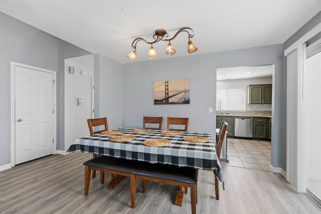 8748 Redwater Dr, Antelope, CA 95843