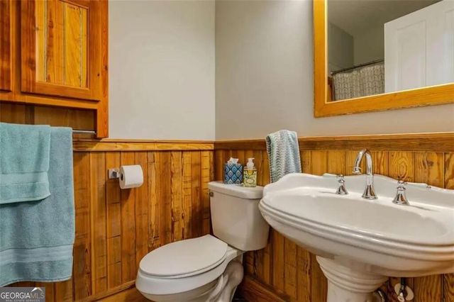 204 E 5th Avenue, Rome, GA 30161