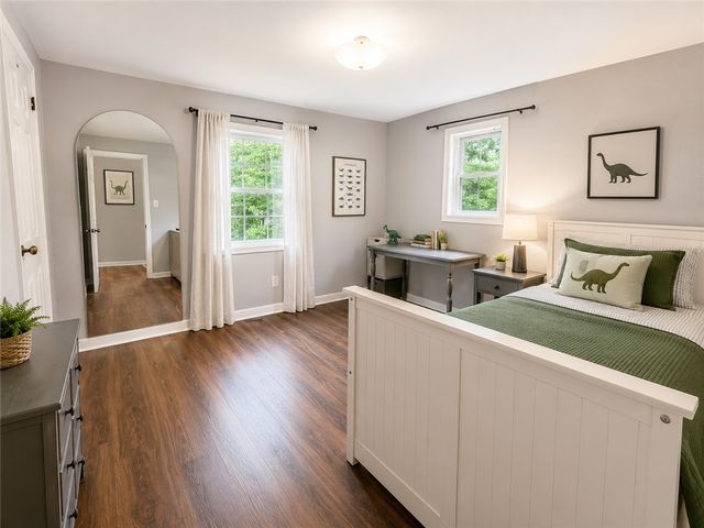 128 Sylvania Dr, South Park, PA 15236