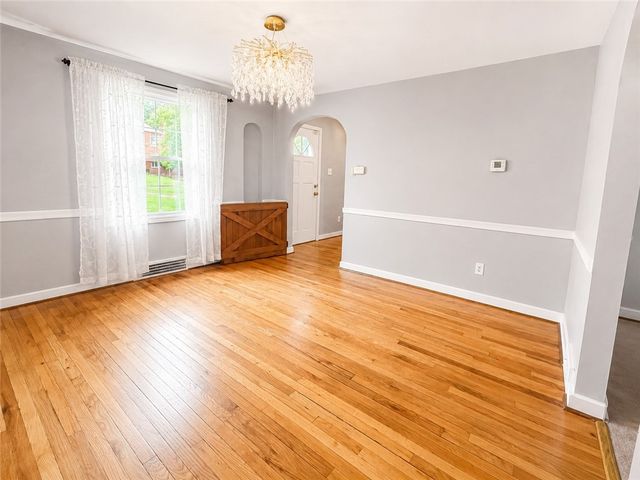128 Sylvania Dr, South Park, PA 15236