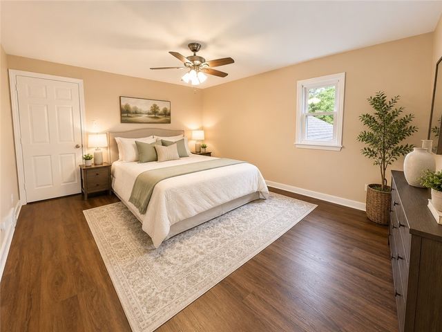 128 Sylvania Dr, South Park, PA 15236