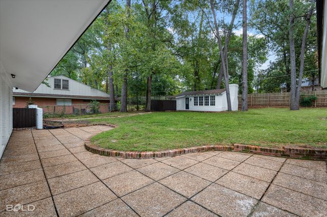 517 Pierremont Circle, Shreveport, LA 71106