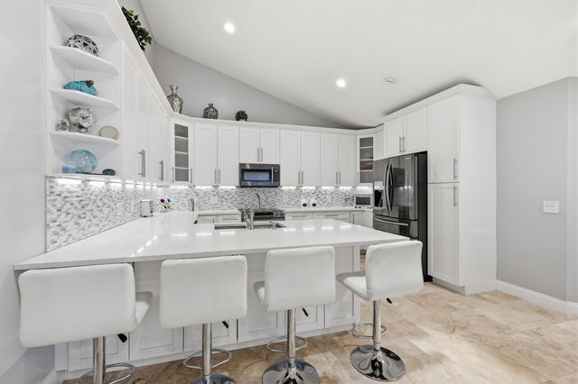 5460 Eagle Lake Drive 72b, Palm Beach Gardens, FL 33418