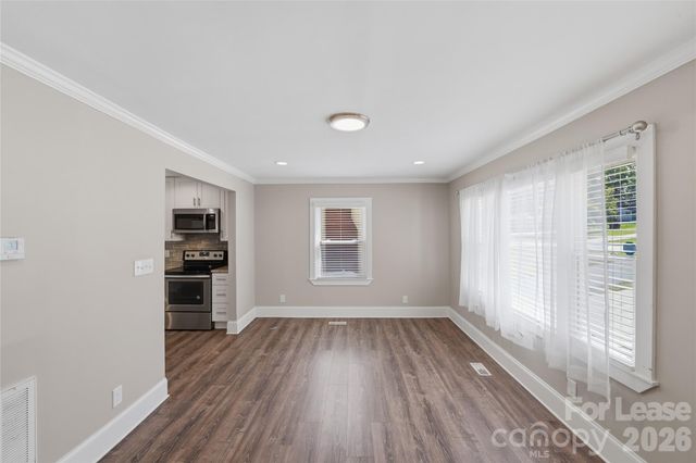 4239 Dinglewood Avenue, Charlotte, NC 28205