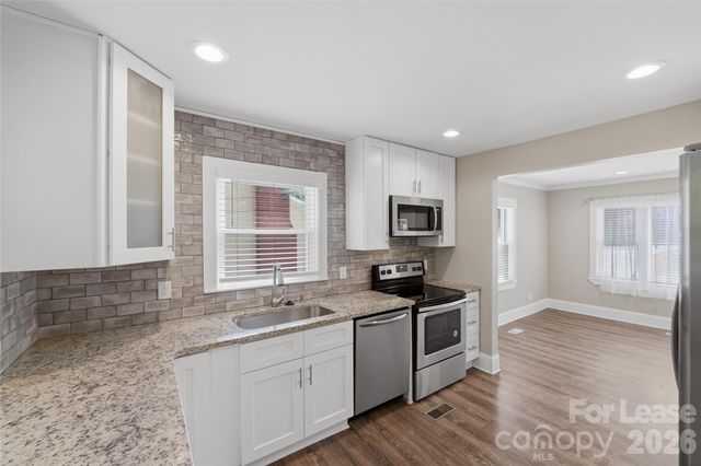 4239 Dinglewood Avenue, Charlotte, NC 28205