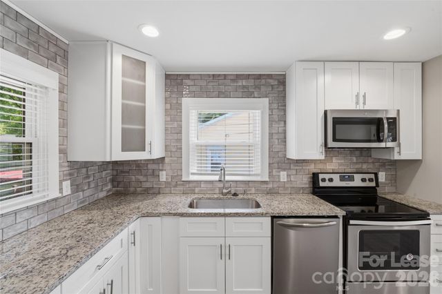 4239 Dinglewood Avenue, Charlotte, NC 28205
