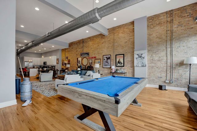 1019 W Lake Street 2, Chicago, IL 60607