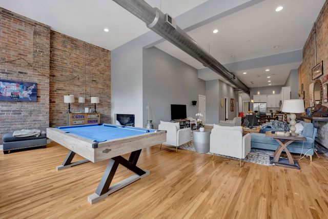 1019 W Lake Street 2, Chicago, IL 60607