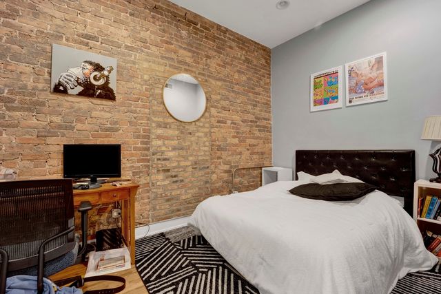 1019 W Lake Street 2, Chicago, IL 60607