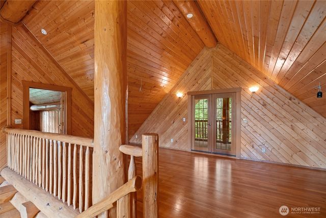 42323 22nd Avenue E, Eatonville, WA 98328