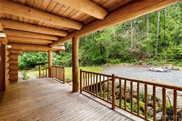 42323 22nd Avenue E, Eatonville, WA 98328
