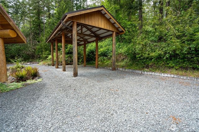 42323 22nd Avenue E, Eatonville, WA 98328