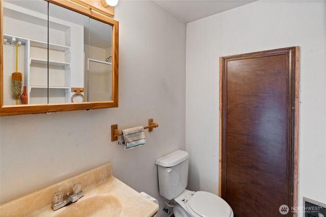 42323 22nd Avenue E, Eatonville, WA 98328