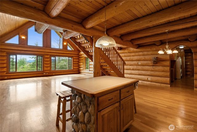 42323 22nd Avenue E, Eatonville, WA 98328