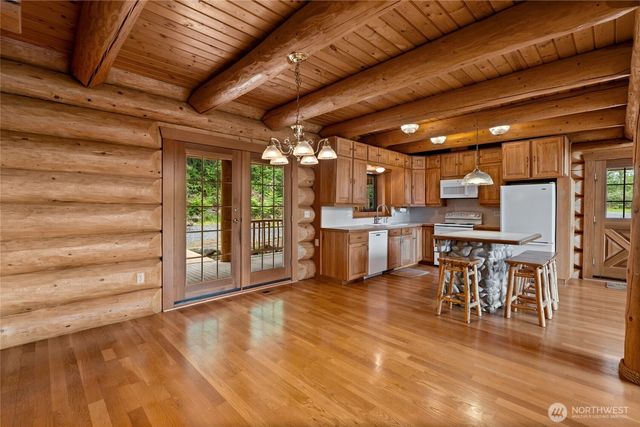 42323 22nd Avenue E, Eatonville, WA 98328